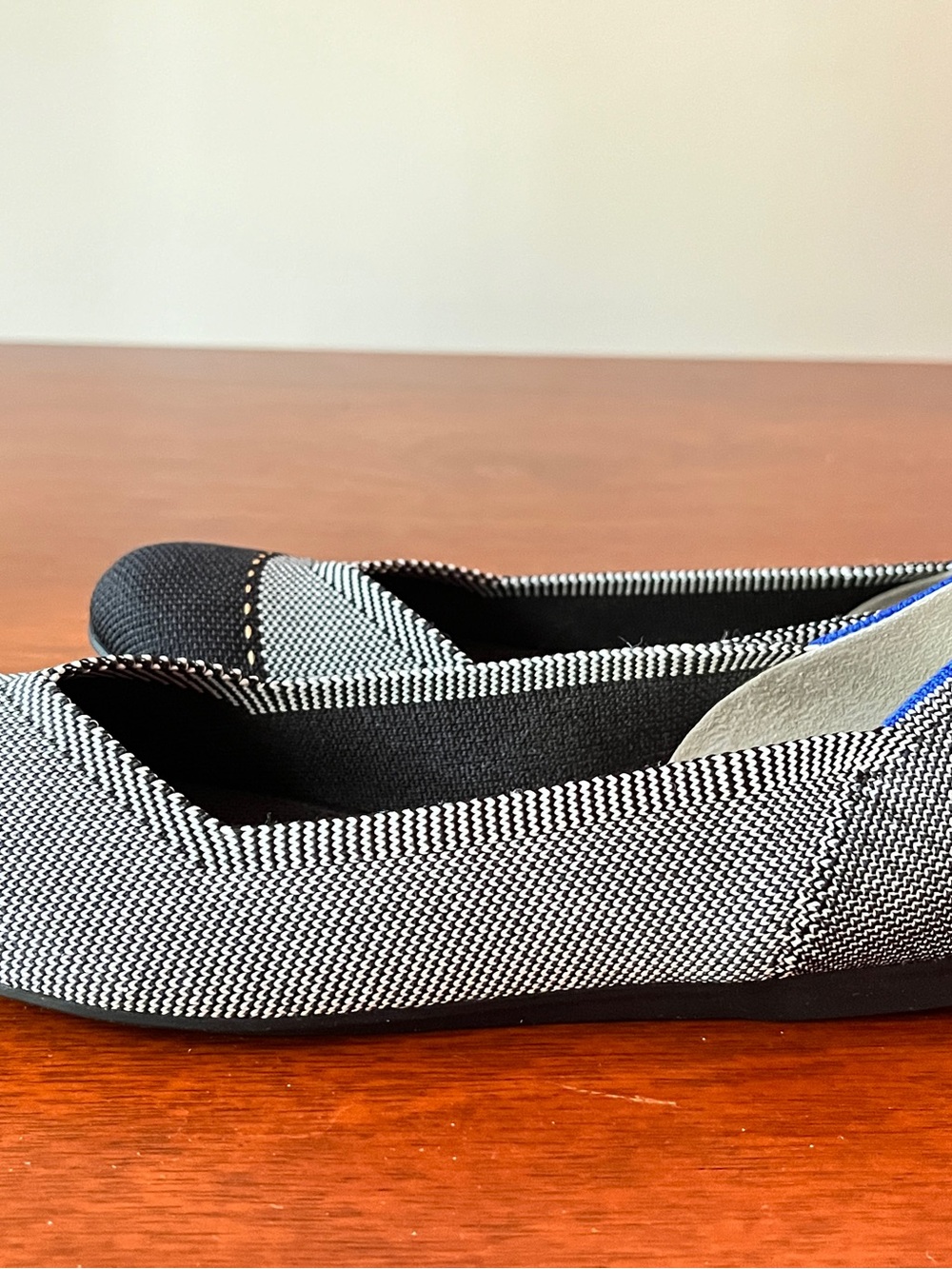 Rothy’s Grey Mist Cap Toe, Excellent Condition Size 8 - Picture 3 of 5